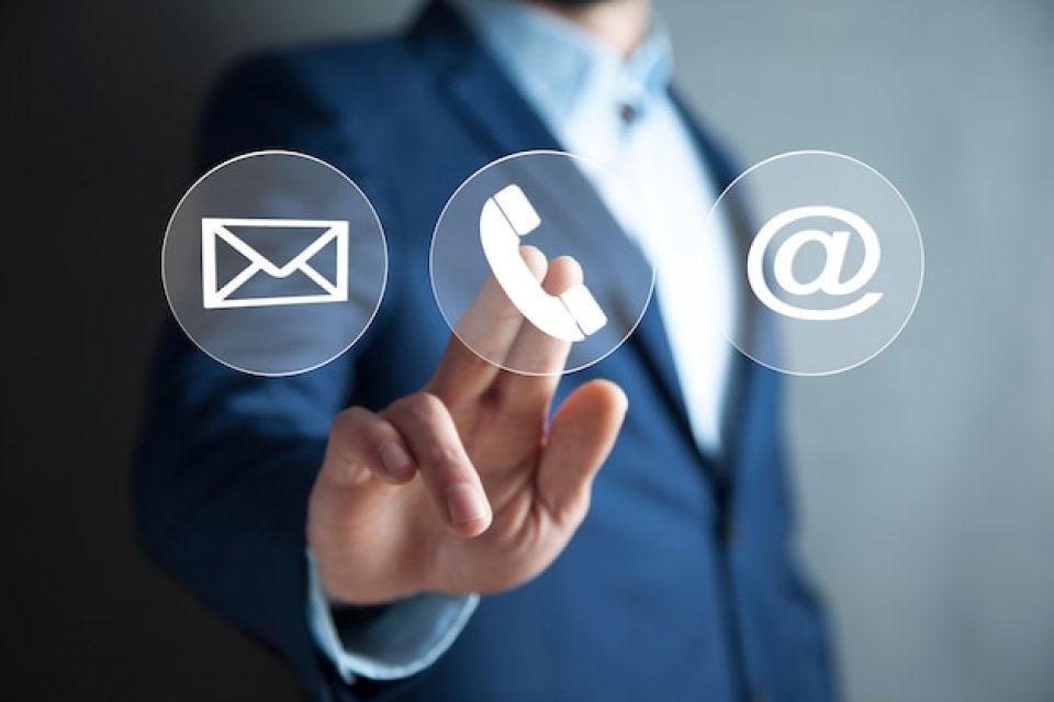 fpkdl.com_960_1758865325_businessman-choosing-icon_218381-540 fpkdl.com_960_1758865325_businessman-choosing-icon_218381-540